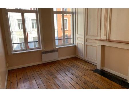 location appartement  m² t-1 à lille  565 €