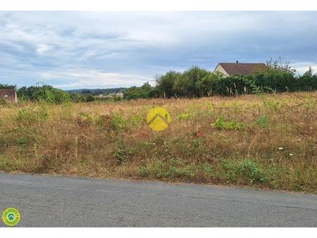 terrain de 2870 m²