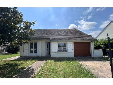 location maison  m² t-3 à avaray  765 €