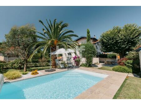 maison familiale avec piscine au calme