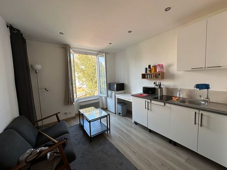 le perreux sur marne studio 28m² au sol coin nuit en duplex