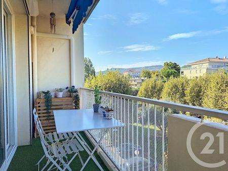 appartement t4 à louer - 4 pièces - 79 40 m2 - marseille - 13008 - provence-alpes-cote-d-a