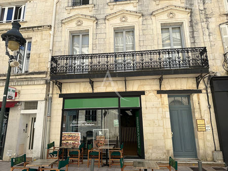 vente local commercial 154m2 rochefort 17300 - 30000 € - surface privée