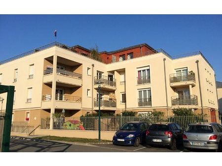 location appartement  m² t-2 à othis  793 €