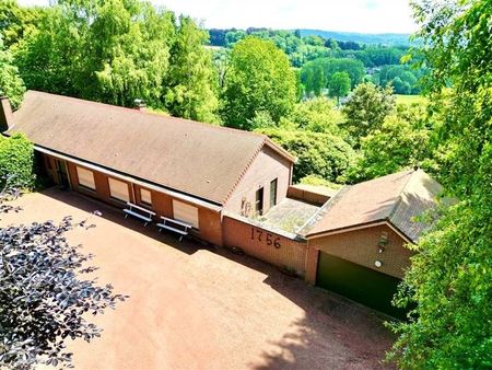 superbe grande villa avec une vue unique!