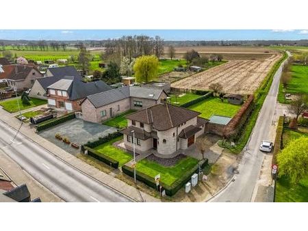 villa de luxe avec trois chambres  jardin spacieux et vue...