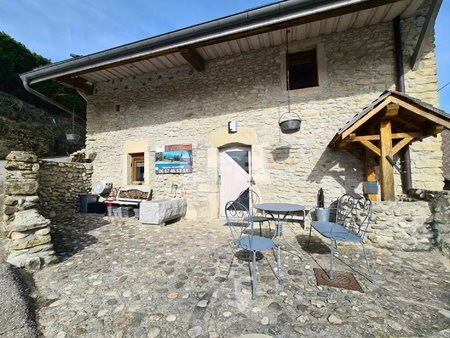 superbe ferme rénovée 160 m² sur joli terrain