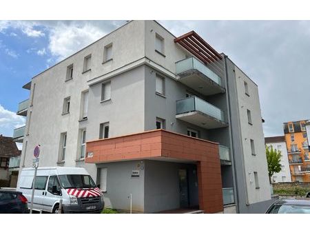 location appartement  70.75 m² t-3 à metz  880 €