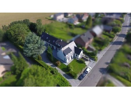 n5: vaste maison multifonctionnelle avec garage de 200m2