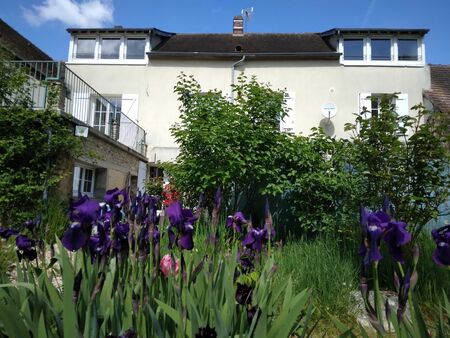 maison de ville 5 pièces  jardin clos donnant sur l'eure