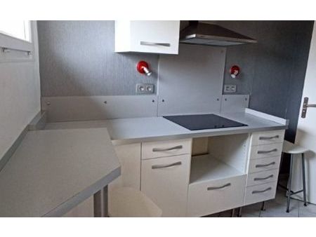 location maison  m² t-1 à la ferté-sous-jouarre  590 €