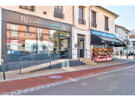 local commercial 100 m² rueil malmaison