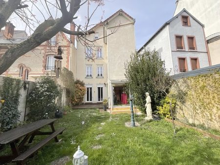 vente immeuble 10 pièces 203.03 m²