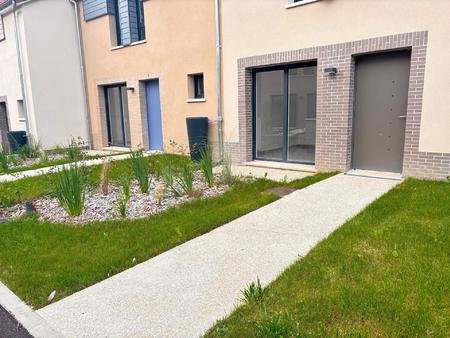 lot de 13 maisons neuves