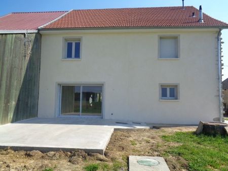 broye les loups verfontaine maison t5 rénovée avec jardin terrasse et cour