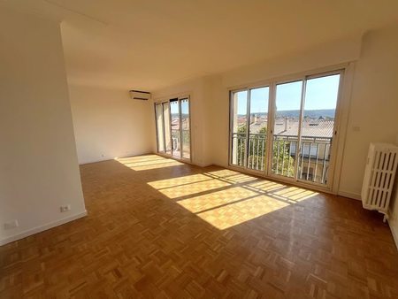 location appartement 4 pièces 80 m²