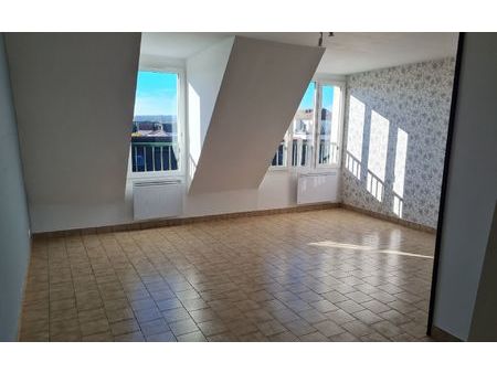 location appartement  m² t-1 à meaux  592 €