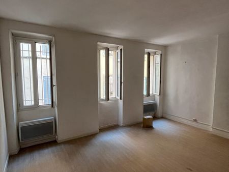 studio 33 59 m2 non meuble a louer - centre-ville  la ciotat