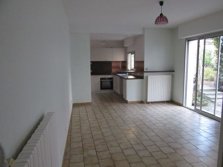 appartement 3 pièces 60 m2 rez_de_chaussée saumur centre