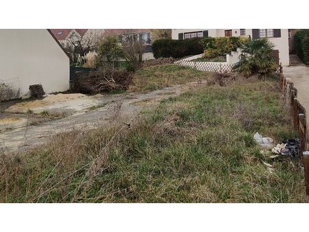 terrain de 363 m²