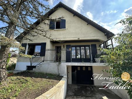 gros potentiel - maison traditionnelle sur sous sol total - travaux à prévoir