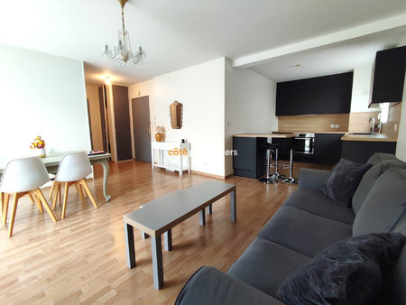 vue sur canal  appartement t3 totalement rénové