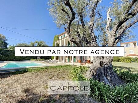 a vendre  exclusivite  cap d'antibes  villa familiale 208 m²  terrain  piscine