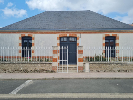 la garnache - magnifique ensemble immobilier avec piscine et dépendances