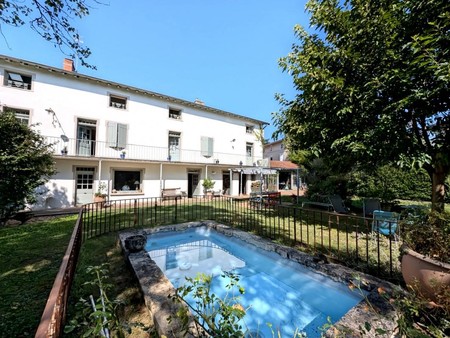 maison de luxe à vendre dans le quartier charlier