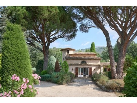 villa de luxe à vendre à saint-vallier-de-thiey