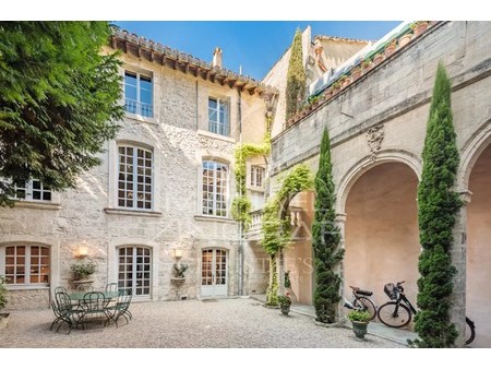 maison de luxe à vendre dans le quartier la balance-palais des papes