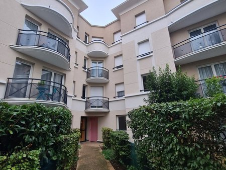 location appartement 3 pièces de 60 m² à moissy