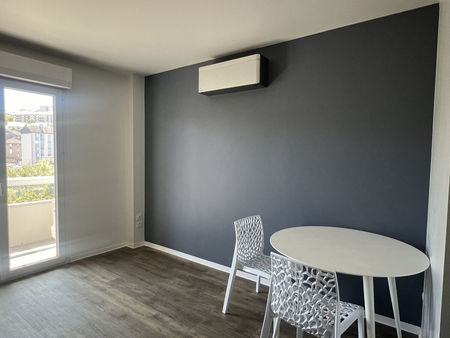 location appartement 1 pièces 23m2 rodez 12000 - 430 € - surface privée