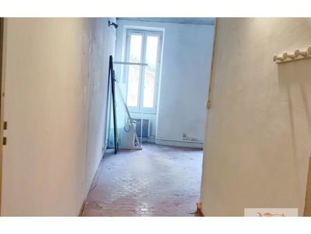 vente appartement 1 pièce 33 m² collobrières (83610)