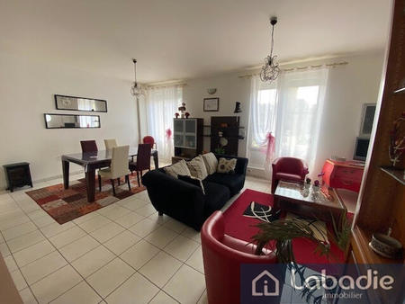 location appartement 2 pièces meublé à vire (14500) : à louer 2 pièces meublé / 67m² vire