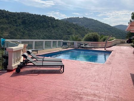 location hors saison t1 45 m2 aux issambres  piscine  terrasse  charges comprises