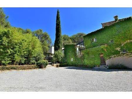 vente maison 9 pièces 226 m² aix-en-provence (13090)