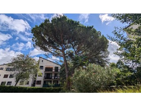 ramonville st agne. grand appartement en duplex de 157m² avec double garage et balcon