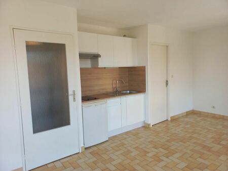 studio 25 m2  avenue du pic saint loup montpellier