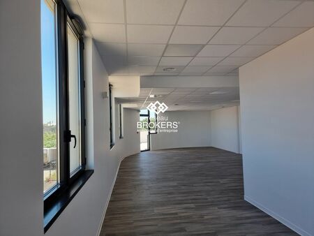 bureaux 86 m² sète