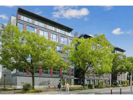 bureaux 920 m²