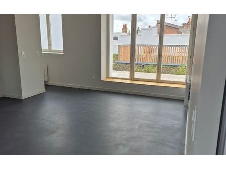 location appartement  78 m² t-4 à verdun  1 250 €