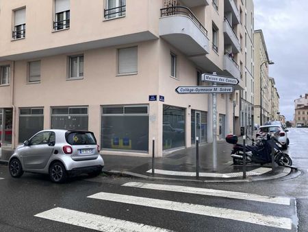 bureaux 69 m²