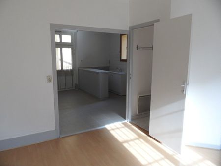 f1bis (dijon centre - quartier wilson) 34m² calme  clair  parking  libre octobre 2024