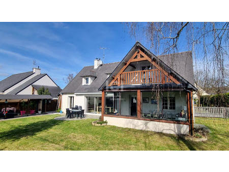 vente maison à saint-étienne-de-montluc (44360) : à vendre / 157m² saint-étienne-de-montlu