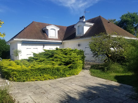 maison de 8 pièces à vendre à sorbon