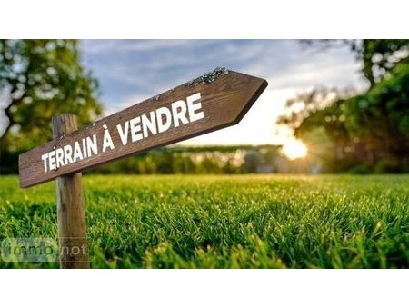 vente terrain à batir 667 m²