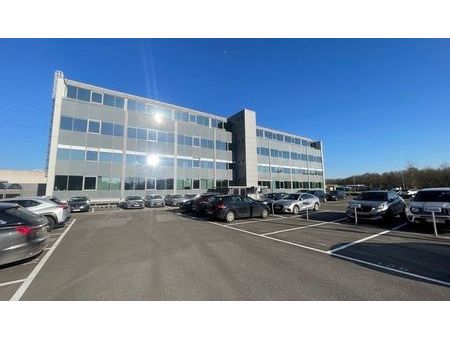 bureaux à louer dans l'immeuble de bureaux moderne bosuil à