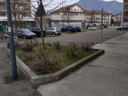 place de parking fontaine