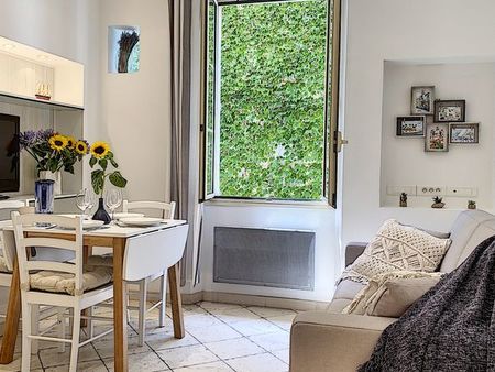 appartement antibes 24m2 - 2 pièces - sur les remparts